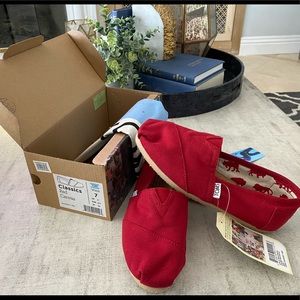 Red TOMS